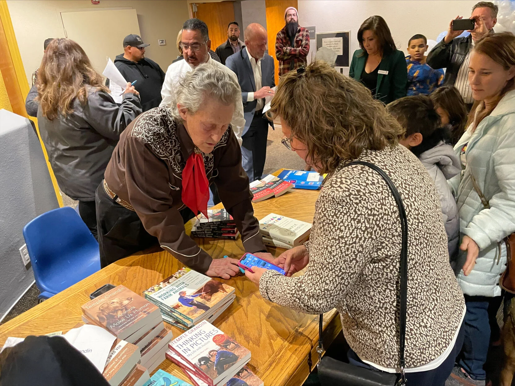 ASIC and ag families present Dr. Temple Grandin to speak on neurodivergent potential